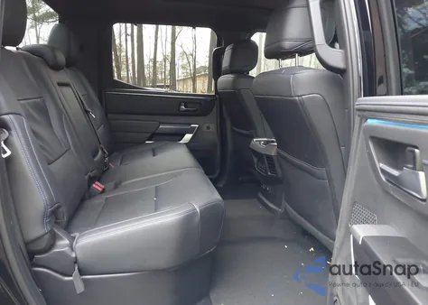 2024 Toyota Tundra Platinum z USA, uszkodzony, nr VIN 5TFNA5DB0RX185926